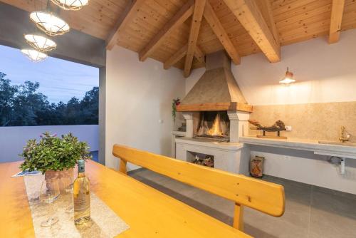 Kuchyň nebo kuchyňský kout v ubytování Villa Casa Mara Mit Beheiztem Pool