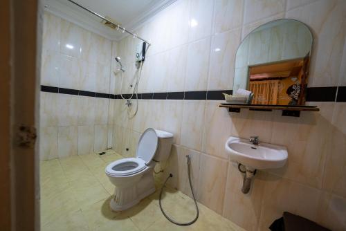 Ένα μπάνιο στο Hello Kampot Resort