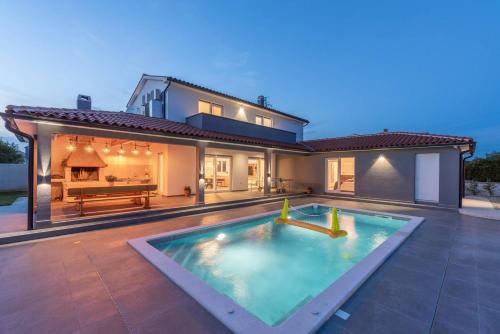 Villa Casa Mara Mit Beheiztem Pool