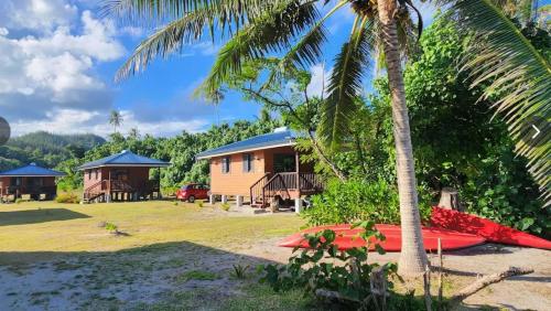HUAHINE- Fare Arc-en-Ciel