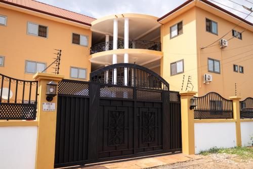 Το κτήριο όπου στεγάζεται  το διαμέρισμα