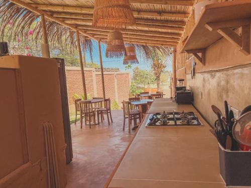 Η κουζίνα ή μικρή κουζίνα στο Kinti Coliving Mancora