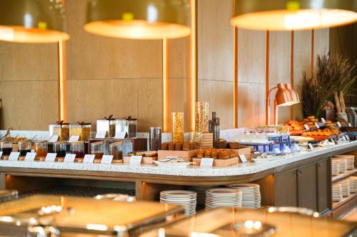 Mad på resortet eller i nærheden