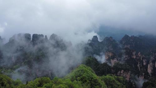 Galeriebild der Unterkunft 阅山居客栈 in Zhangjiajie