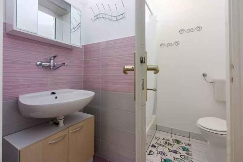 One-Bedroom Apartment in Dramalj X