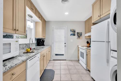 674 Queen's Grant photo 14