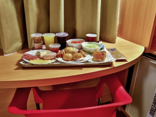 Φαγητό σε αυτό το ξενοδοχείο ή κάπου εκεί κοντά