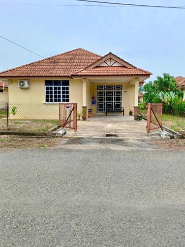 Το κτήριο όπου στεγάζεται  η παραθεριστική κατοικία