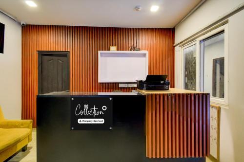 TV a/nebo společenská místnost v ubytování Collection O Erragadda Metro Station Formerly Golden Gate