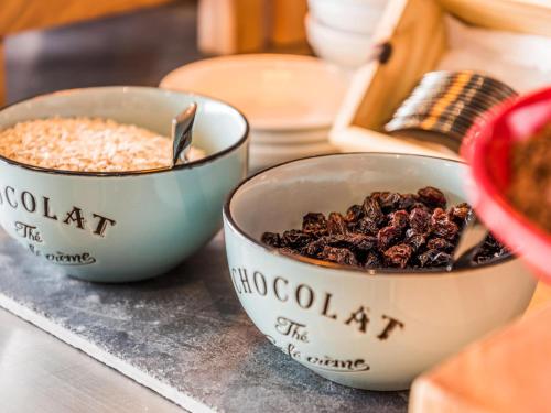 Jídlo v hotelu nebo okolí