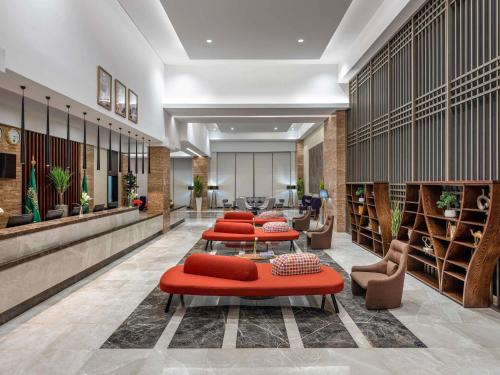 Χώρος καθιστικού στο Novotel Makkah Thakher City