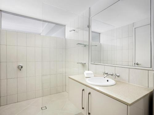 Un baño de Mantra Trilogy