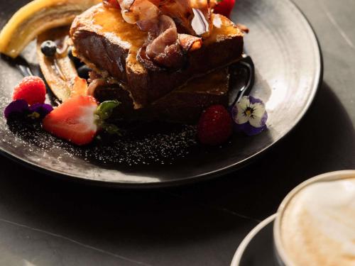 Eten bij of ergens in de buurt van het hotel

