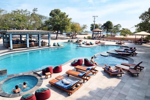 Bassein majutusasutuses Pine Tree Beach Hotel või selle lähedal