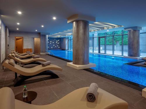 Πισίνα στο ή κοντά στο Sofitel Istanbul Taksim