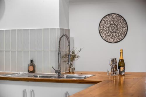 Η κουζίνα ή μικρή κουζίνα στο Balmurray House