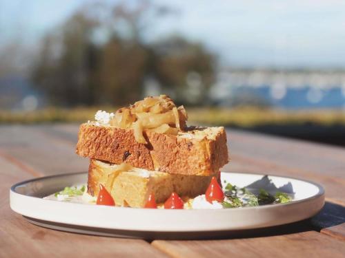 Φαγητό σε αυτό το ξενοδοχείο ή κάπου εκεί κοντά