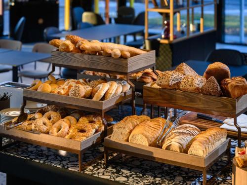 Jídlo v hotelu nebo okolí