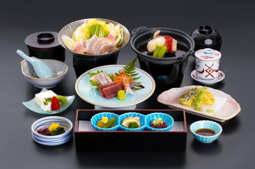 Jídlo v hotelu nebo okolí