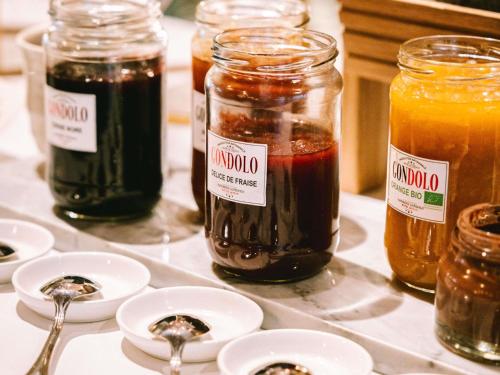 Jídlo v hotelu nebo okolí