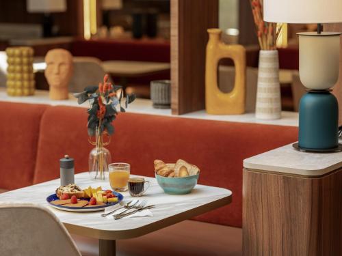 Jídlo v hotelu nebo okolí