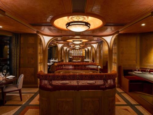 Mondrian Hong Kong — Restaurant/places to eat