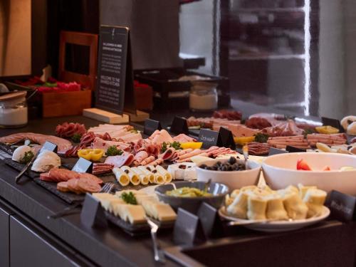 Jídlo v hotelu nebo okolí