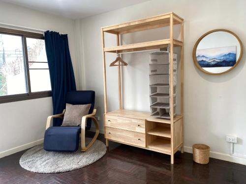 Coin salon dans l'établissement Central Nakhon Pathom 2BR Townhouse with AC & Kitchen