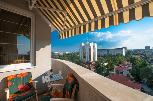 suite VENICE, downtown skyline