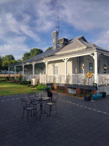 Hoone, kus puhkemaja asub