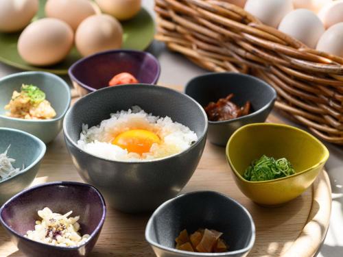 Jídlo v hotelu nebo okolí