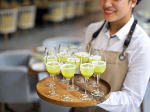 Nápoje v ubytování Mövenpick Hotel & Apartments Ghala Muscat