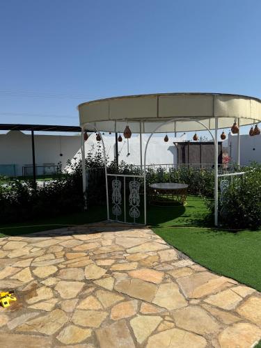 Κήπος έξω από το غرف البيرحاء