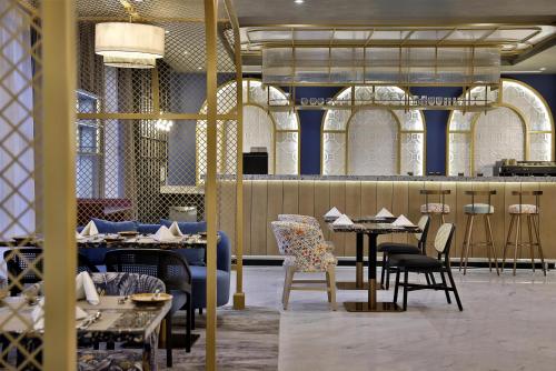 Diyar Ajwa, Tapestry Collection By Hilton