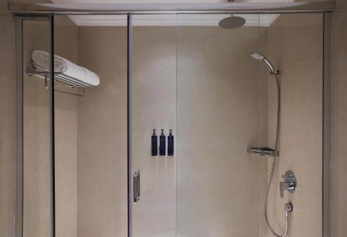 Diyar Ajwa, Tapestry Collection By Hilton