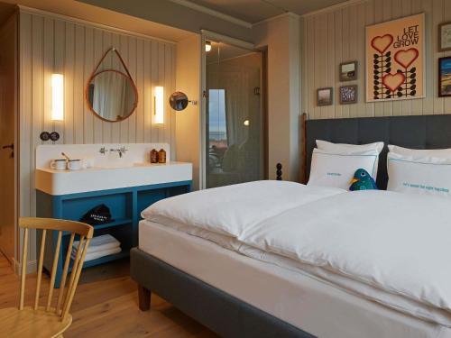 25hours Hotel Paper Island