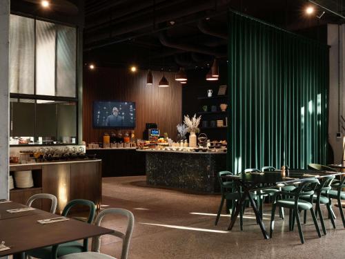 Un restaurant sau alt loc unde se poate mânca la Pullman Zagreb