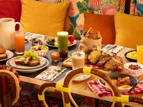 Еда / где поесть недалеко от отеля