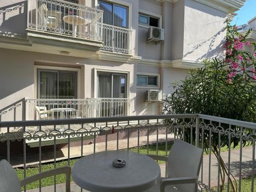 Μπαλκόνι ή βεράντα στο Defne Beach Karya