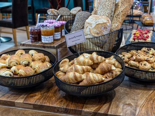 Jídlo v hotelu nebo okolí