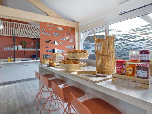 Jídlo v hotelu nebo okolí