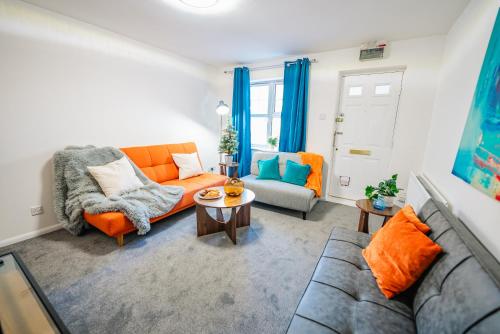 Modern 2BR Home Free Parking, Garden & WiFi photo 21