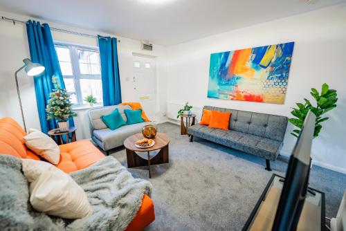 Modern 2BR Home Free Parking, Garden & WiFi photo 10
