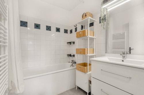 Grand Appartement - Parking gratuit - Métro à 100m