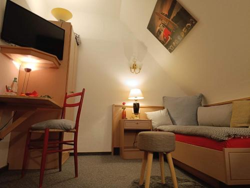 TV a/nebo společenská místnost v ubytování RATSSCHÄNKE Südheide