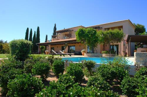 Sentinel Villa, Portocheli