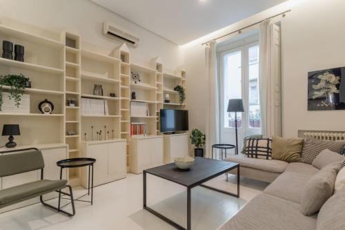 Spacious modern-3Bedrooms 2Bathrooms-Plaza Mayor