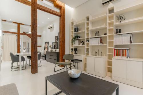 Spacious modern-3Bedrooms 2Bathrooms-Plaza Mayor