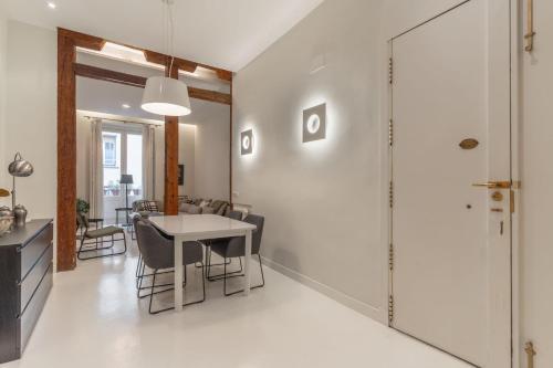 Spacious modern-3Bedrooms 2Bathrooms-Plaza Mayor