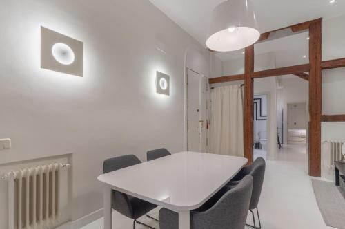 Spacious modern-3Bedrooms 2Bathrooms-Plaza Mayor
